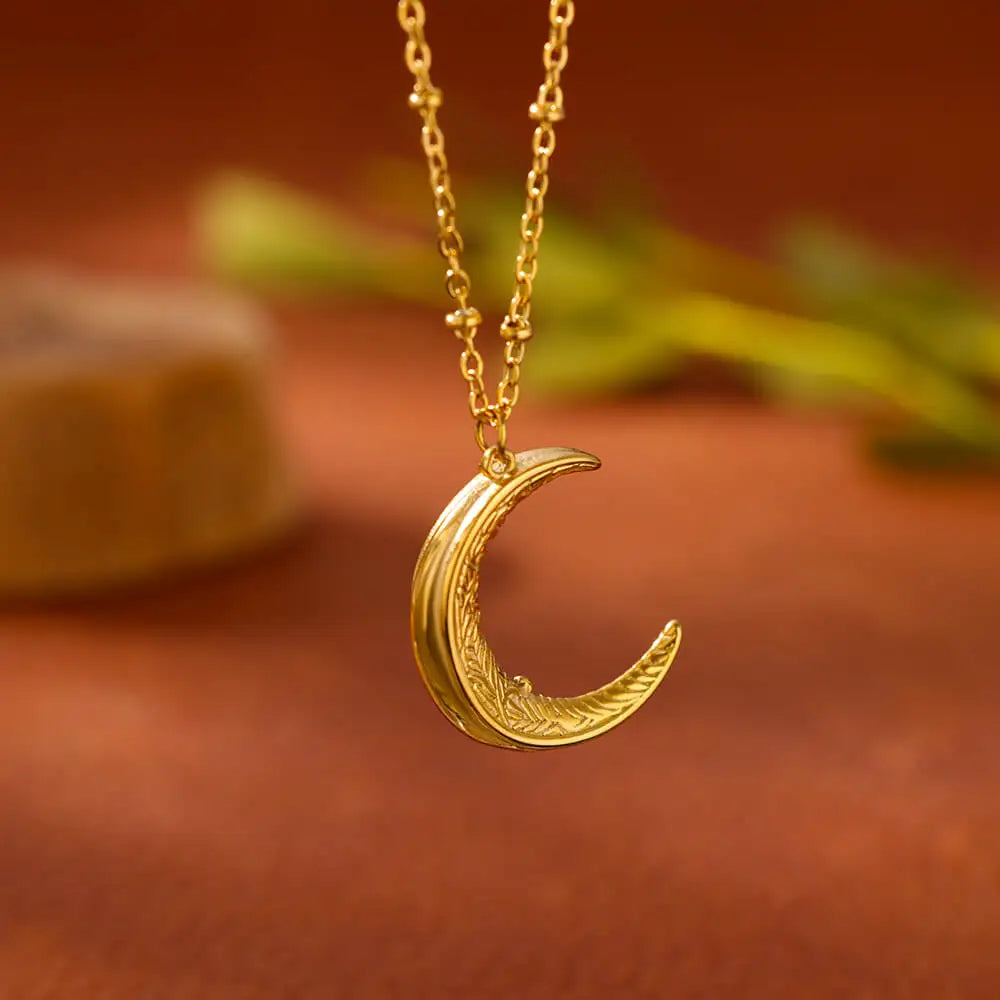 Naszyjnik z księżycem Moon-Naszyjnik-Bijoume.pl